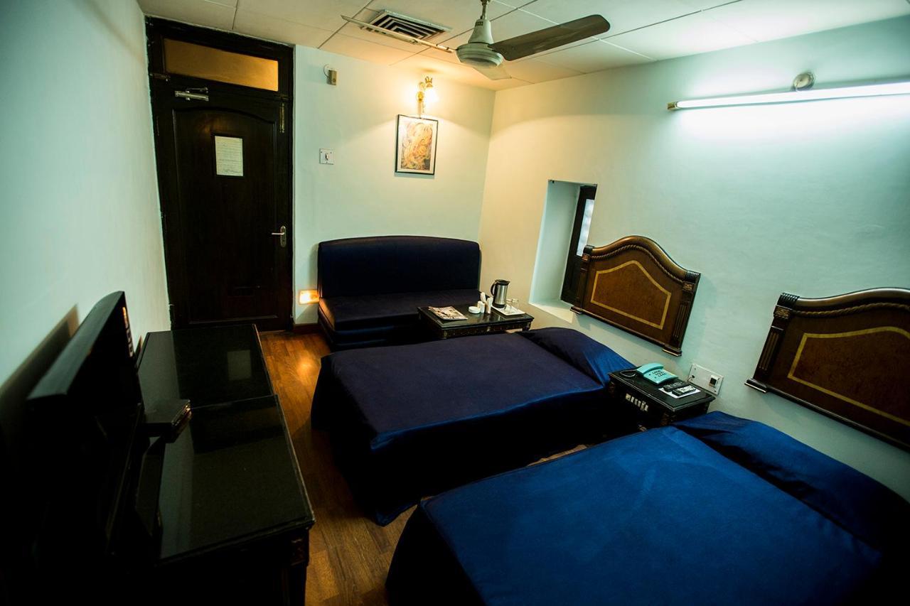 Deep Hotel Lucknow Exterior foto